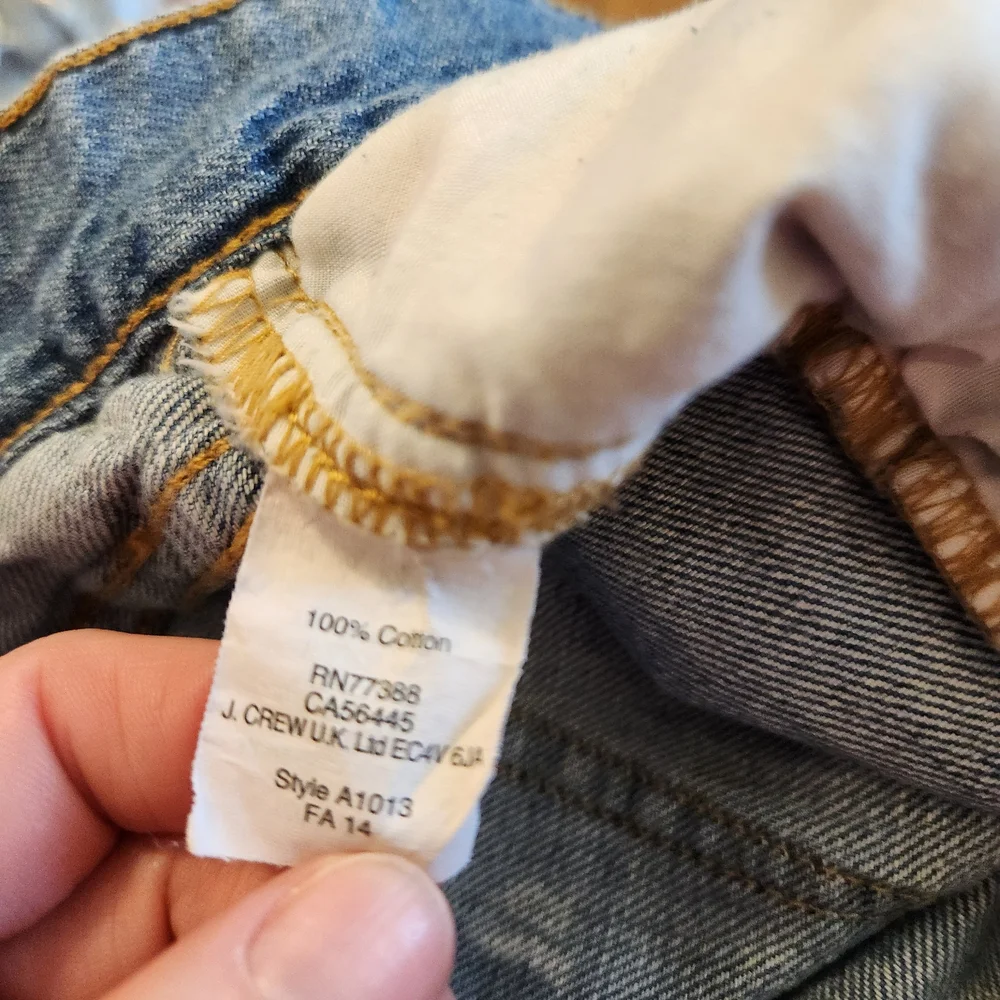 J.Crew distressed girlfriend or ankle straight leg jeans A1013 size 25